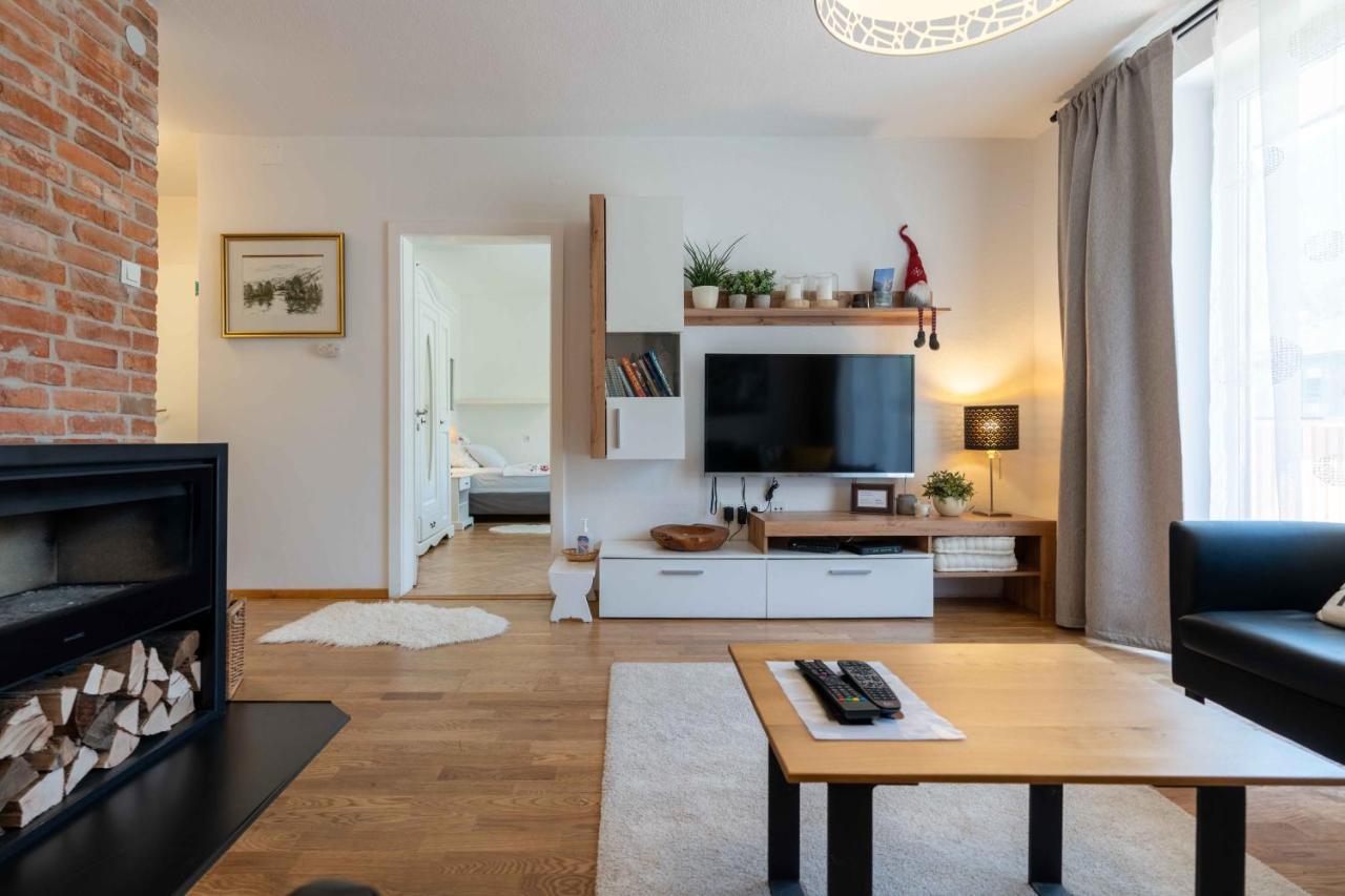 Apartma Pecek 克拉尼斯卡戈拉 外观 照片