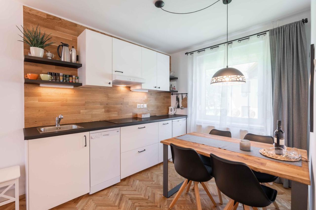 Apartma Pecek 克拉尼斯卡戈拉 外观 照片