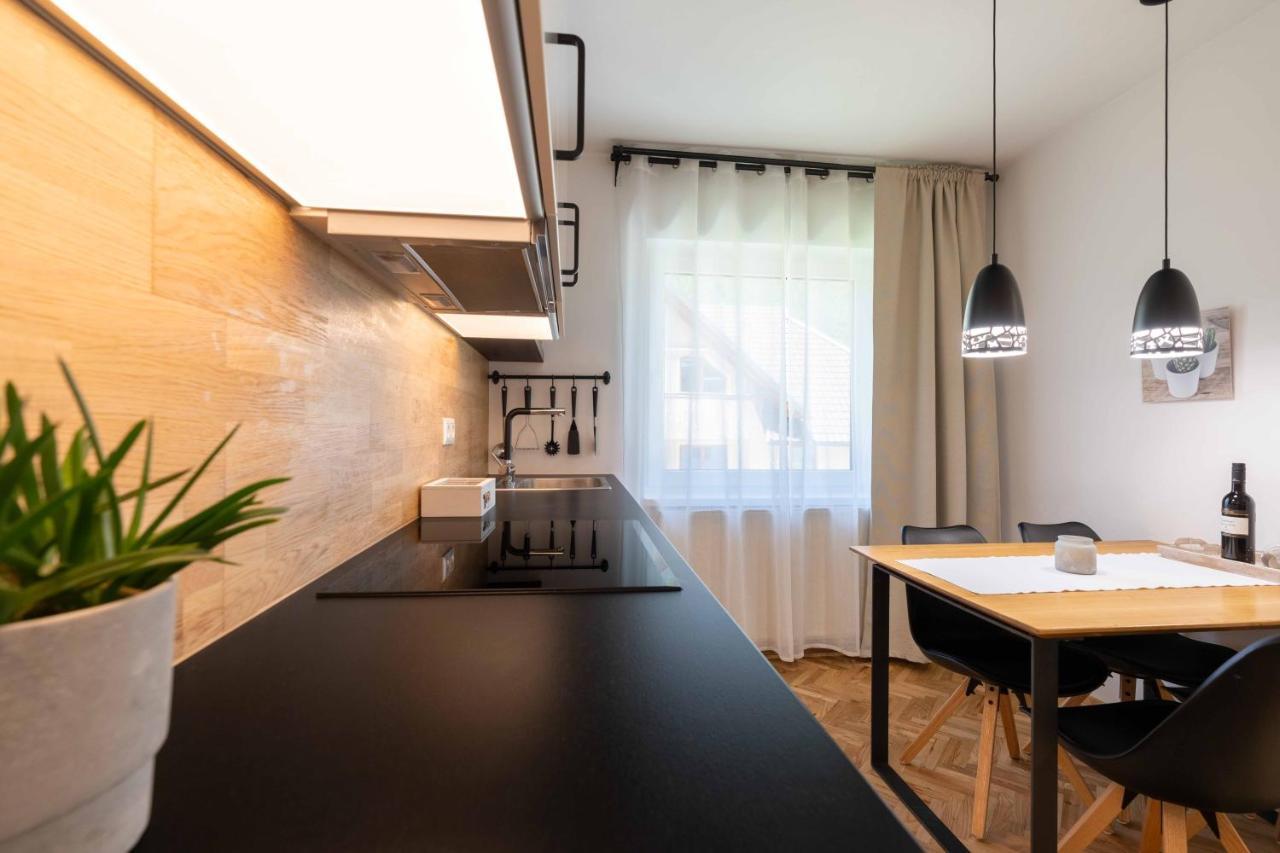 Apartma Pecek 克拉尼斯卡戈拉 外观 照片